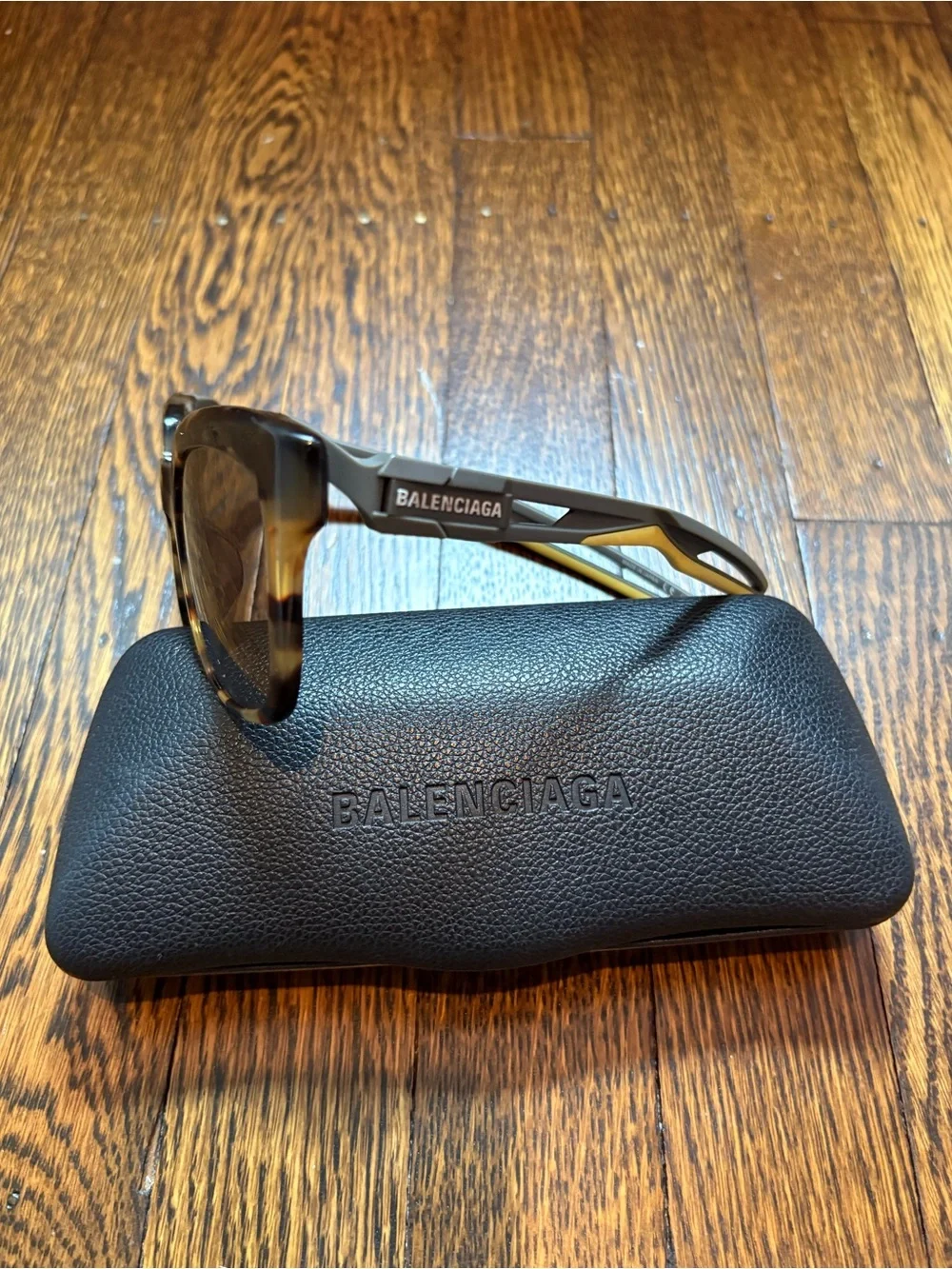 Balenciaga Two Toned Sunglasses - Picture 10 of 10